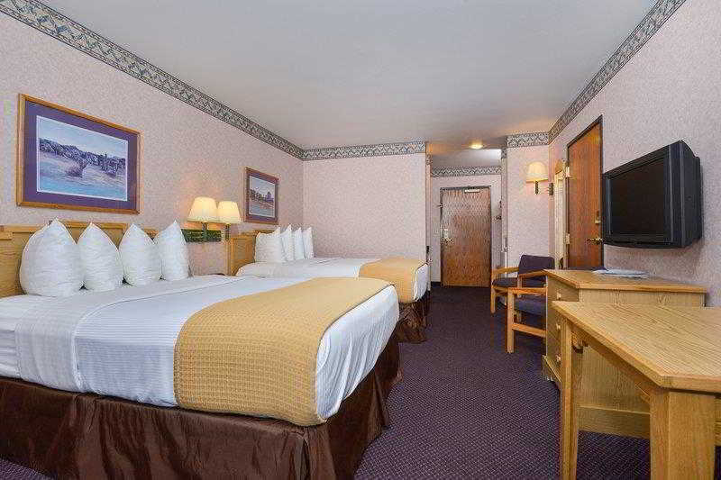 Western Kiva Hotel 3*