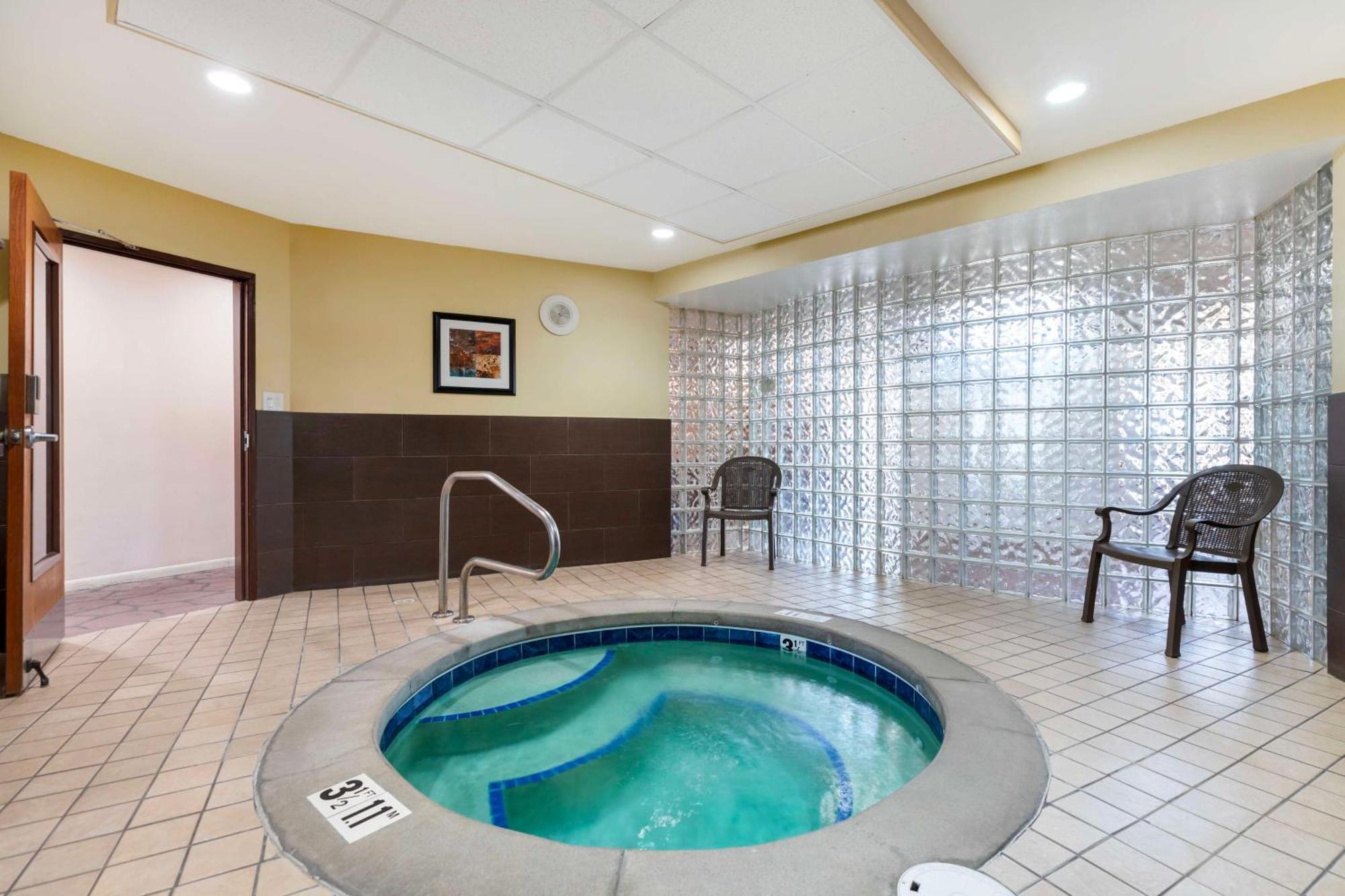 Western Kiva Hotel Fort Collins