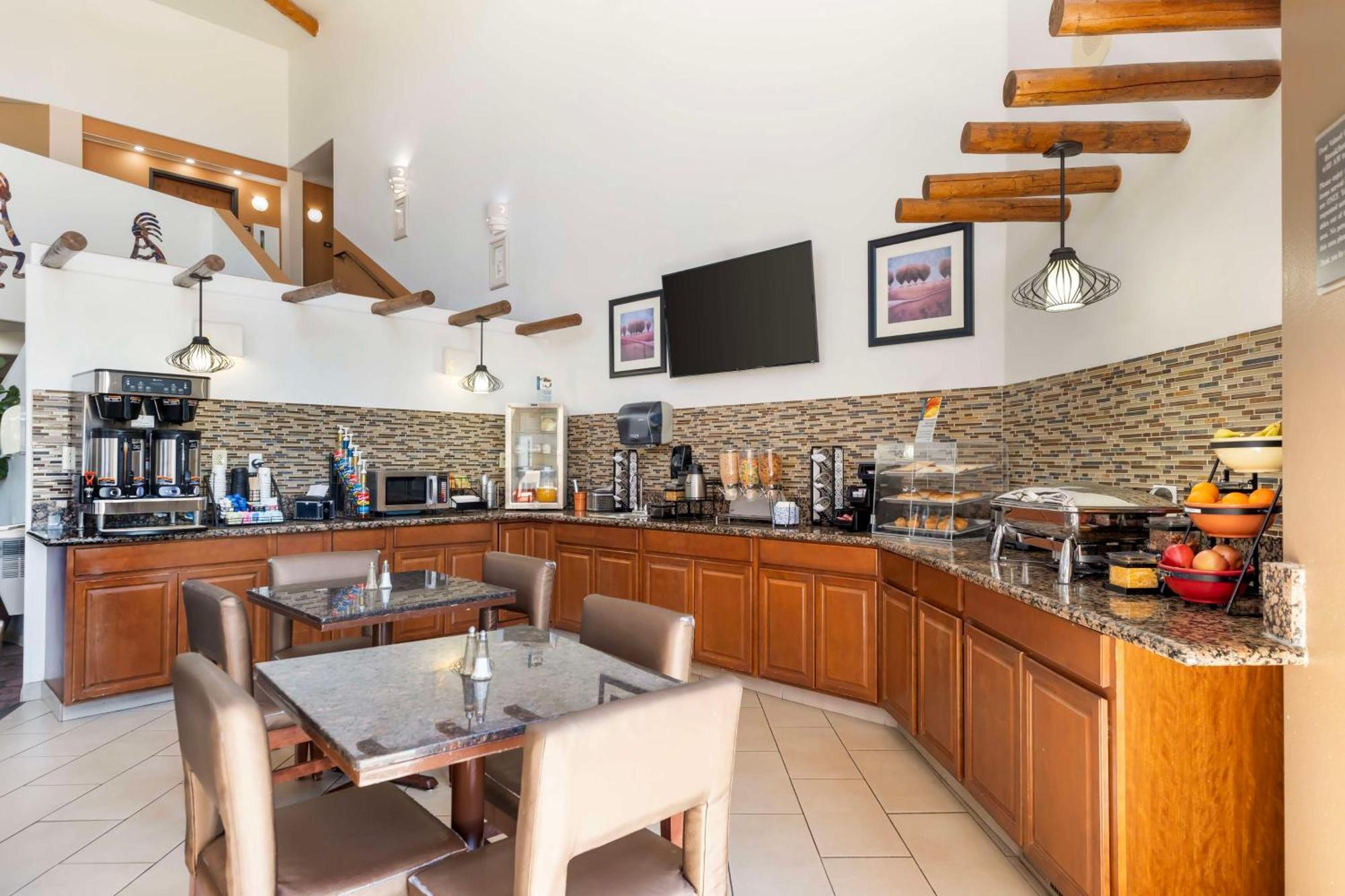 Western Kiva 3* Fort Collins