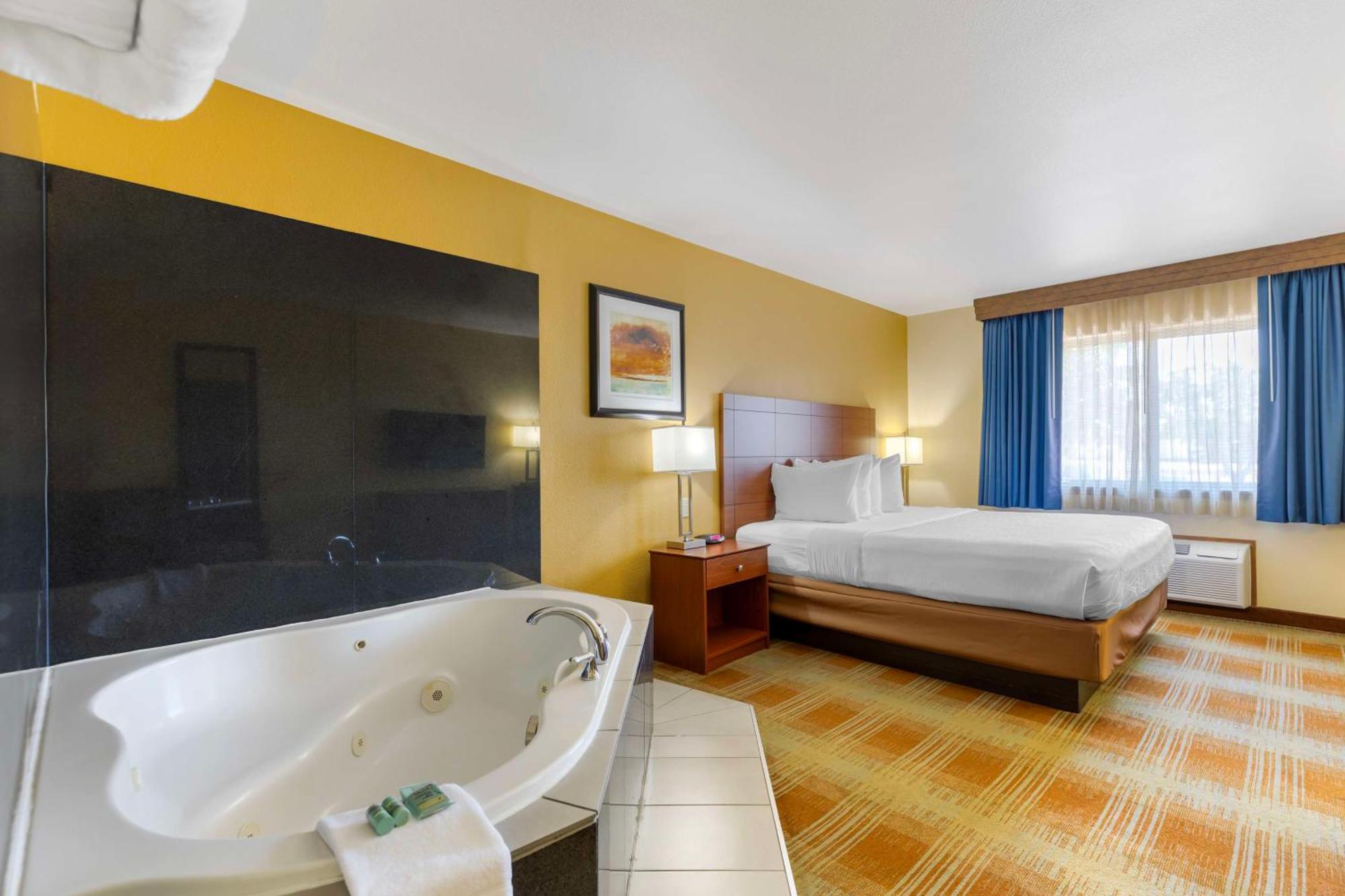 Western Kiva Hotel Fort Collins