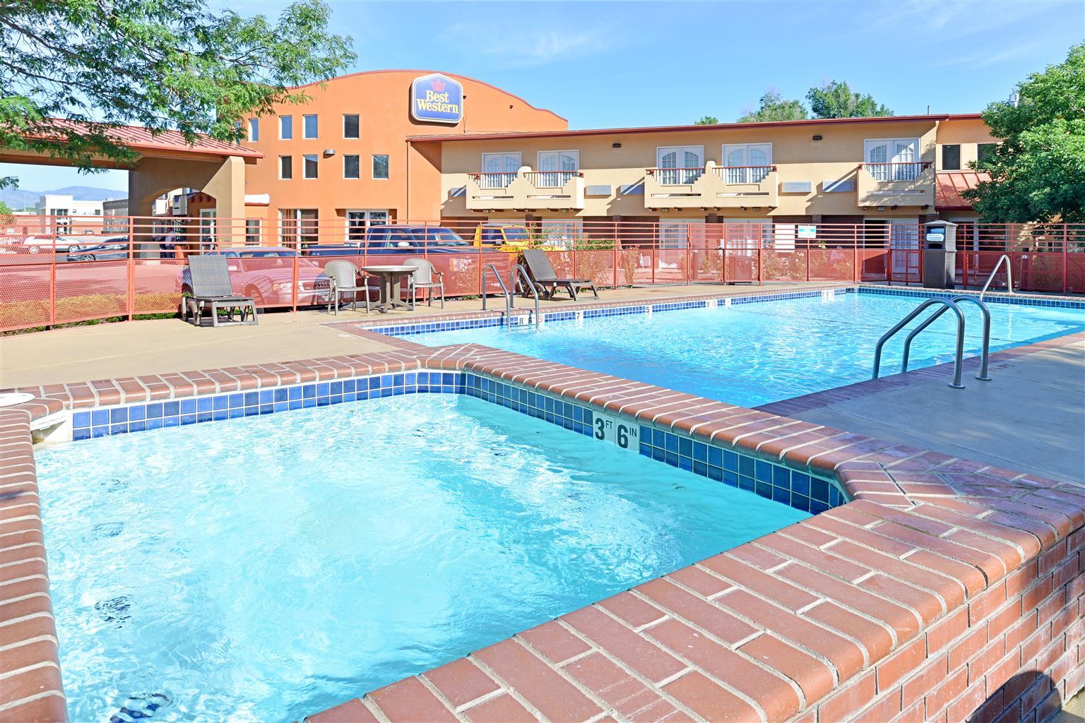 Western Kiva Hotel 3*